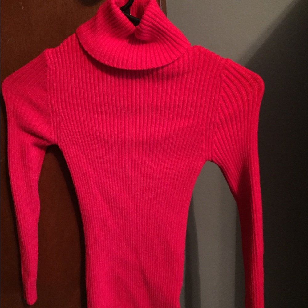 Red Turtle Neck, SUPER STRETCHY